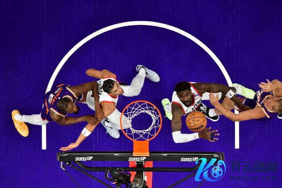 [图]布克28+9+9杜兰特21+9 太阳主场力克招引者体育最新信息